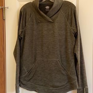 Cute olive green long sleeve activewear top